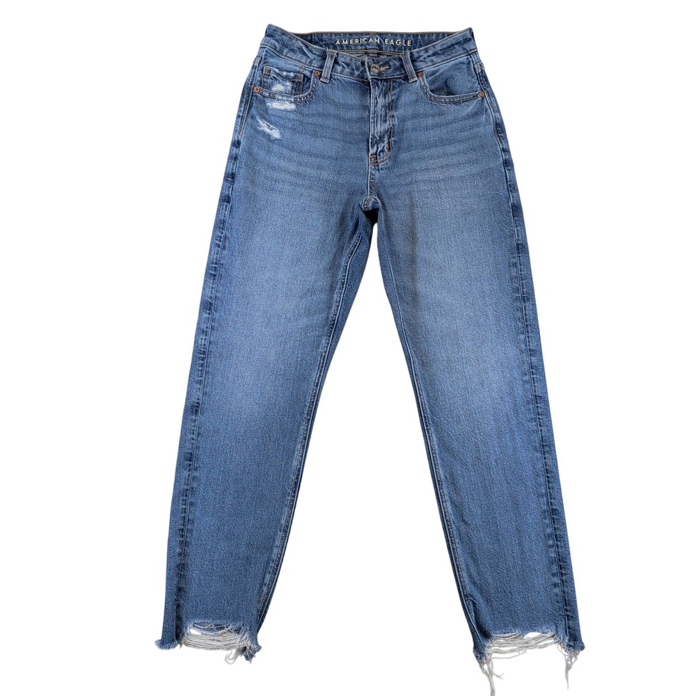 American Eagle Mom Jean Strigid Medium Wash Distressed Raw Hem Womens 2 Short